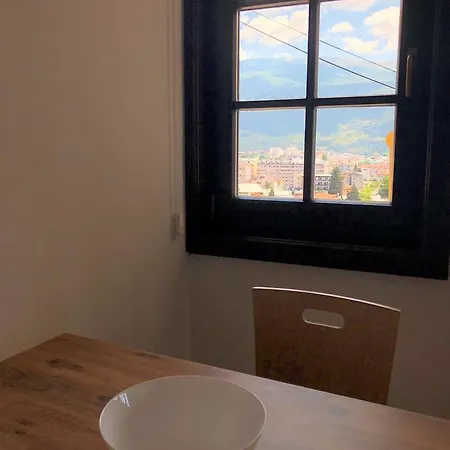 Helena Apartment *